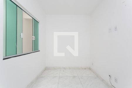 Apartamento para alugar com 2 quartos, 40m² em Vila Taquari, São Paulo