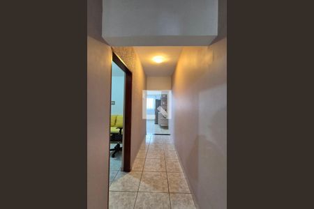 Corredor  de casa para alugar com 4 quartos, 100m² em Parque São Jorge, Campinas