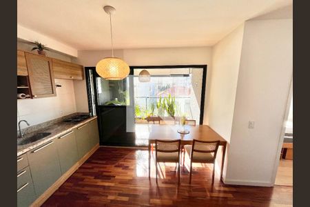 Sala/Cozinha de apartamento para alugar com 2 quartos, 53m² em Jardim São Paulo, São Paulo