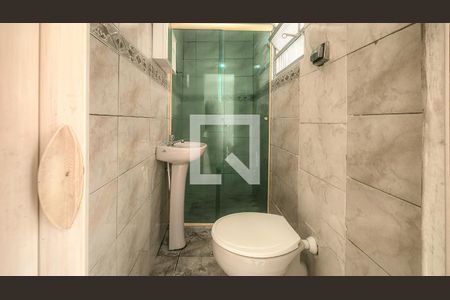 Banheiro de casa para alugar com 1 quarto, 30m² em Jordanópolis, São Paulo