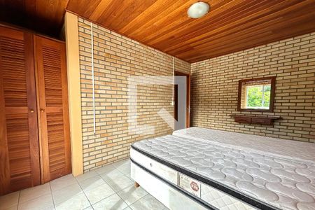 Quarto 1 de casa de condomínio para alugar com 2 quartos, 81m² em Barra da Lagoa, Florianópolis