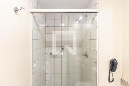 Banheiro de kitnet/studio para alugar com 1 quarto, 29m² em Tatuapé, São Paulo