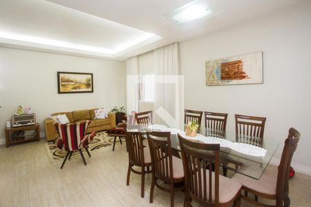 Casa à venda com 4 quartos, 310m² em Jabaquara, São Paulo