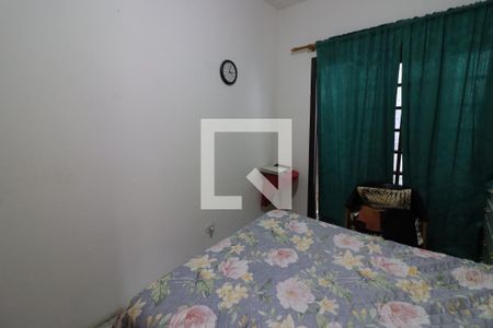 Quarto de casa à venda com 3 quartos, 450m² em Umuarama, Osasco