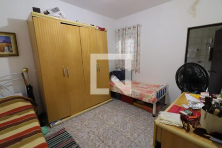 Suíte 1 de casa à venda com 3 quartos, 450m² em Umuarama, Osasco