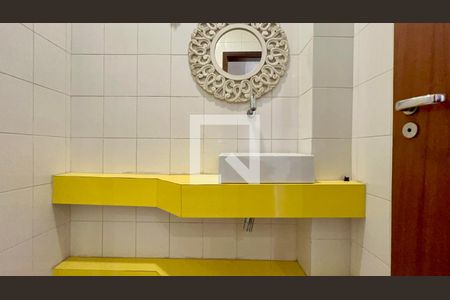 Lavabo de apartamento para alugar com 2 quartos, 120m² em Cerqueira César, São Paulo