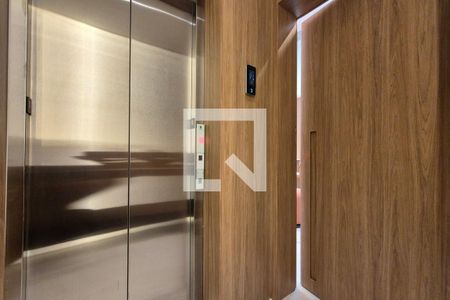 Hall de Entrada  de apartamento para alugar com 3 quartos, 167m² em Cambuí, Campinas