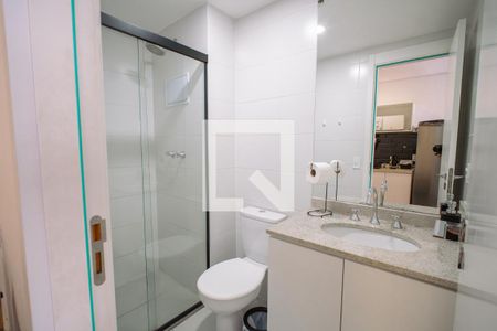 Banheiro de kitnet/studio para alugar com 1 quarto, 24m² em Butantã, São Paulo