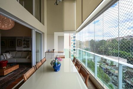 Varanda de apartamento à venda com 3 quartos, 186m² em Paraíso do Morumbi, São Paulo