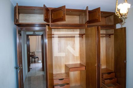 Casa para alugar com 3 quartos, 300m² em Penha de França, São Paulo