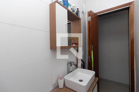 Lavabo de casa à venda com 4 quartos, 130m² em Vila Nivi, São Paulo