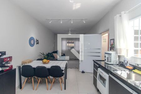 Cozinha de casa à venda com 4 quartos, 130m² em Vila Nivi, São Paulo