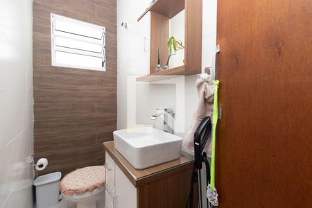 Lavabo de casa à venda com 4 quartos, 130m² em Vila Nivi, São Paulo
