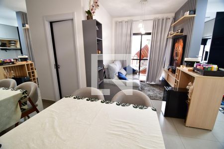 Sala de apartamento à venda com 2 quartos, 61m² em Fazenda Santa Cândida, Campinas
