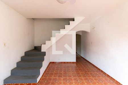 Sala de casa à venda com 3 quartos, 300m² em Vila Santa Virginia, São Paulo