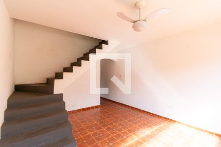 Sala de casa à venda com 3 quartos, 300m² em Vila Santa Virginia, São Paulo