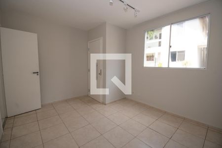 Sala 1 de casa de condomínio para alugar com 3 quartos, 190m² em Cabral, Contagem