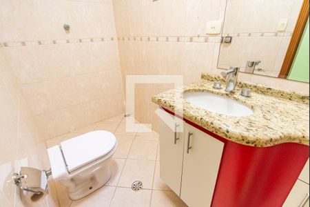 Banheiro 1  de casa à venda com 3 quartos, 220m² em Jardim Las Vegas, Santo André