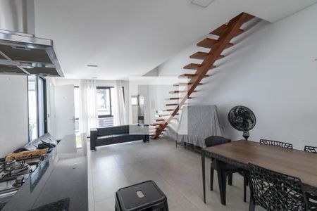 Sala de casa à venda com 3 quartos, 150m² em Lapa, São Paulo