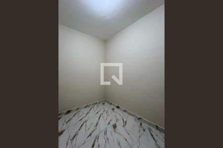 Quarto 2 de casa de condomínio para alugar com 2 quartos, 60m² em Vila Conde do Pinhal, São Paulo