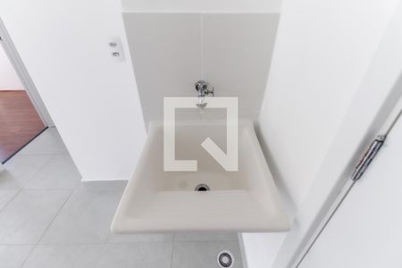 Sala - Cozinha de apartamento para alugar com 2 quartos, 35m² em Vila Carmosina, São Paulo