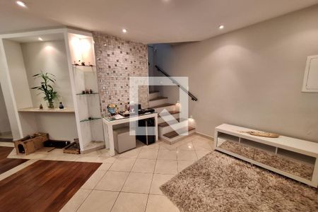 Sala  de casa à venda com 3 quartos, 259m² em Utinga, Santo André