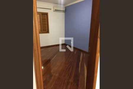 Casa à venda com 4 quartos, 302m² em Alphaville, Santana de Parnaíba