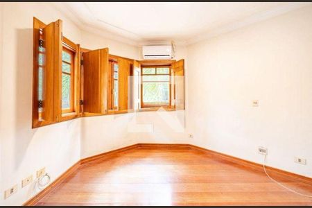 Casa à venda com 4 quartos, 650m² em Tamboré, Santana de Parnaíba