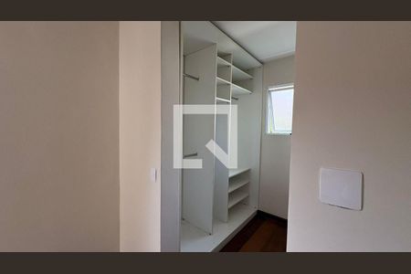 Casa à venda com 4 quartos, 390m² em Residencial Tres (Alphaville), Santana de Parnaíba