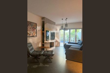 Casa à venda com 3 quartos, 190m² em Santo Amaro, São Paulo