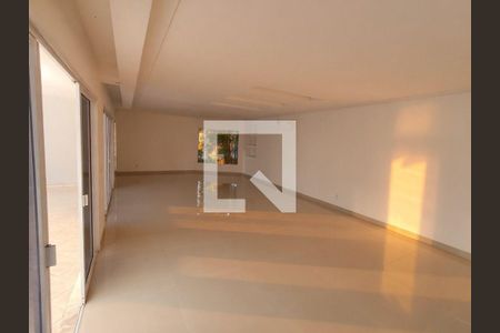 Casa à venda com 4 quartos, 400m² em Itaipu, Niterói