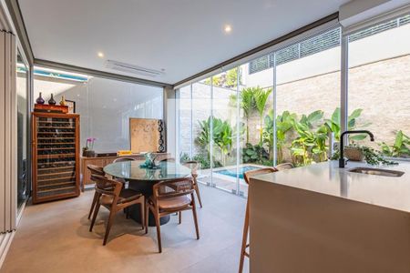 Casa à venda com 4 quartos, 390m² em Colinas da Anhanguera, Santana de Parnaíba