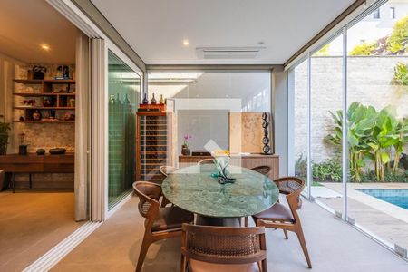 Casa à venda com 4 quartos, 390m² em Colinas da Anhanguera, Santana de Parnaíba