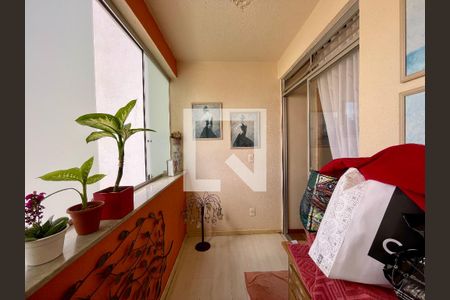 Apartamento à venda com 2 quartos, 70m² em Fernão Dias, Belo Horizonte