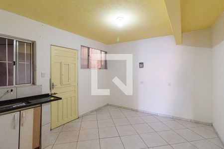 Sala/Cozinha de casa para alugar com 1 quarto, 32m² em Jardim Yaya, Carapicuíba
