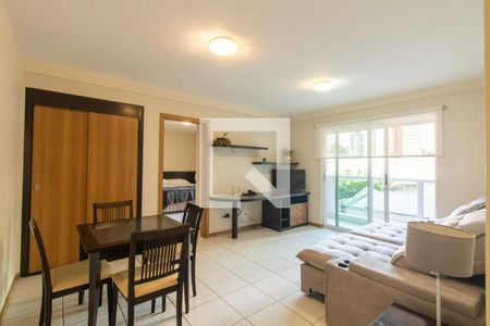 Sala de apartamento para alugar com 1 quarto, 60m² em Centro, Curitiba