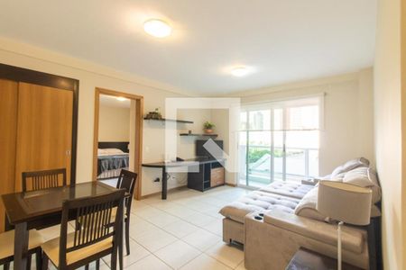 Sala de apartamento para alugar com 1 quarto, 60m² em Centro, Curitiba