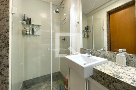 Banheiro da Suíte 1 de apartamento à venda com 3 quartos, 85m² em Cruzeiro, Belo Horizonte