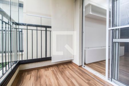 Varanda de apartamento para alugar com 2 quartos, 68m² em Jardim Tupanci, Barueri