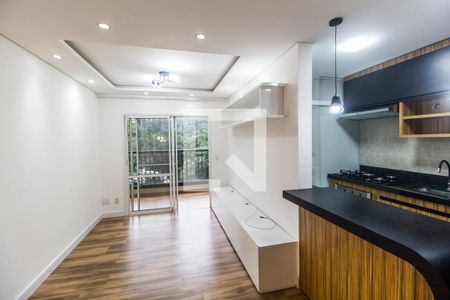 Sala  de apartamento para alugar com 2 quartos, 68m² em Jardim Tupanci, Barueri