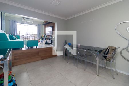 Sala de casa à venda com 3 quartos, 180m² em Jardim Monte Azul, São Paulo