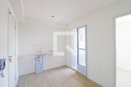 Sala / Cozinha de apartamento à venda com 2 quartos, 31m² em Vila Plana, São Paulo