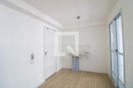 Sala / Cozinha de apartamento à venda com 2 quartos, 31m² em Vila Plana, São Paulo