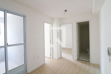 Sala / Cozinha de apartamento à venda com 2 quartos, 31m² em Vila Plana, São Paulo