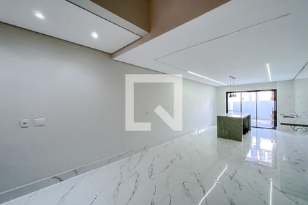 Sala de casa à venda com 3 quartos, 200m² em Vila Prudente, São Paulo