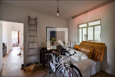 Casa para alugar com 3 quartos, 120m² em Pompéia, Belo Horizonte