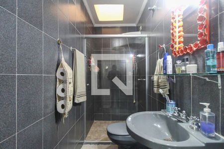 Banheiro da Suíte 1 de casa para alugar com 2 quartos, 170m² em Vila Alpina, São Paulo