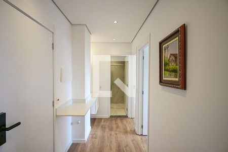Corredor de apartamento para alugar com 2 quartos, 39m² em Cidade Jardim, São Paulo