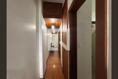 Sala - corredor de acesso de apartamento para alugar com 2 quartos, 60m² em Botafogo, Rio de Janeiro