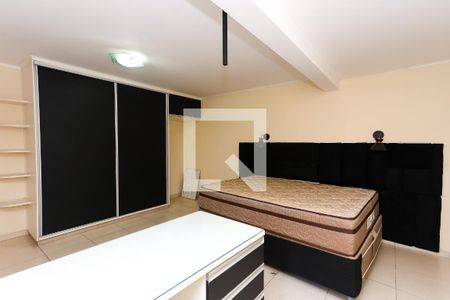 quarto 1 de casa para alugar com 3 quartos, 209m² em Jardim America, Taboão da Serra